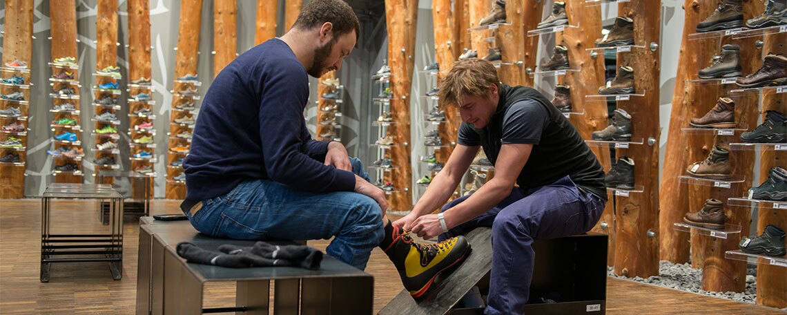 Verkaufsberater:in mit Schwerpunkt Schuhe 60 - 100 %, 2. Bild